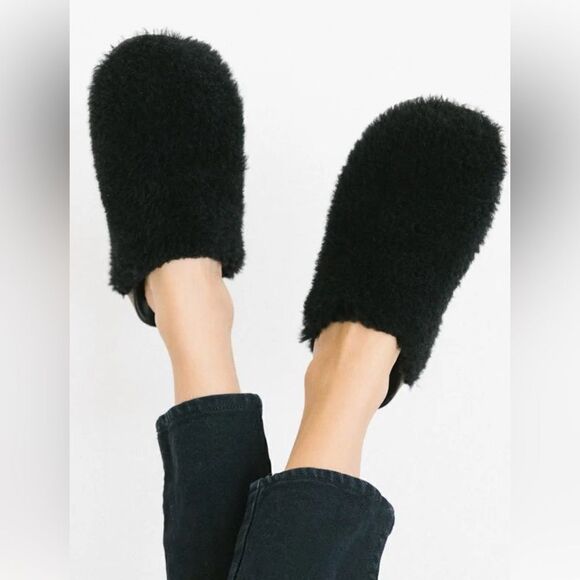 Jenni Kayne Shearling Moc Clog in Black - Picture 1 of 8